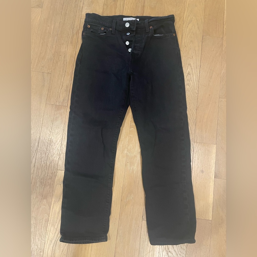 Black Levi’s wedgie straight jeans